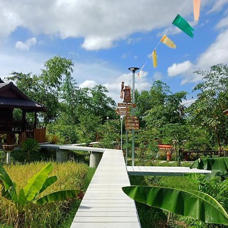 เรือนไทยใจสุขเอ๋ย Hotel Ban Bang Wa ภายนอก รูปภาพ
