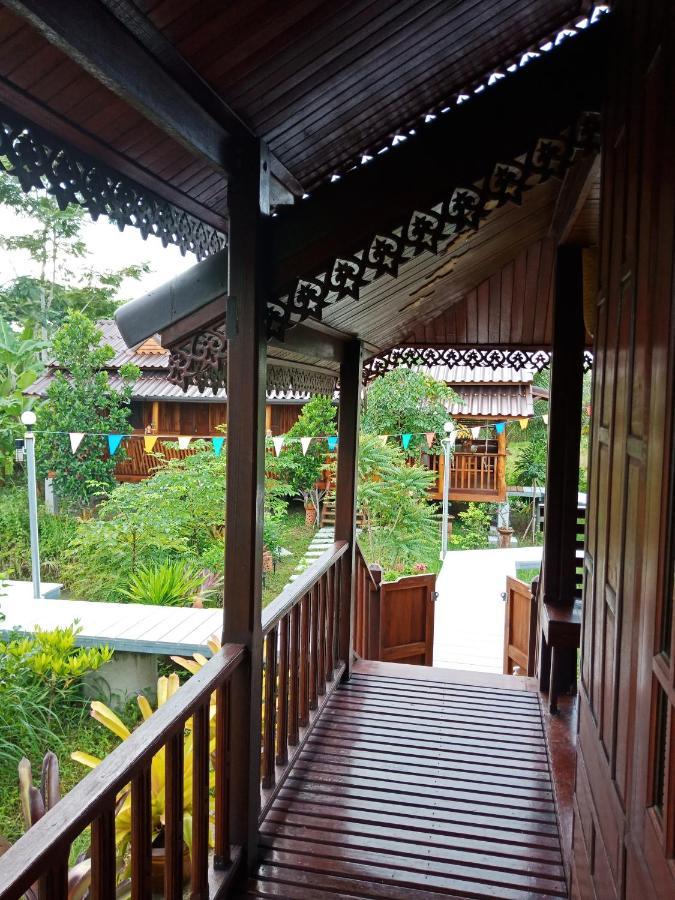 เรือนไทยใจสุขเอ๋ย Hotel Ban Bang Wa ภายนอก รูปภาพ