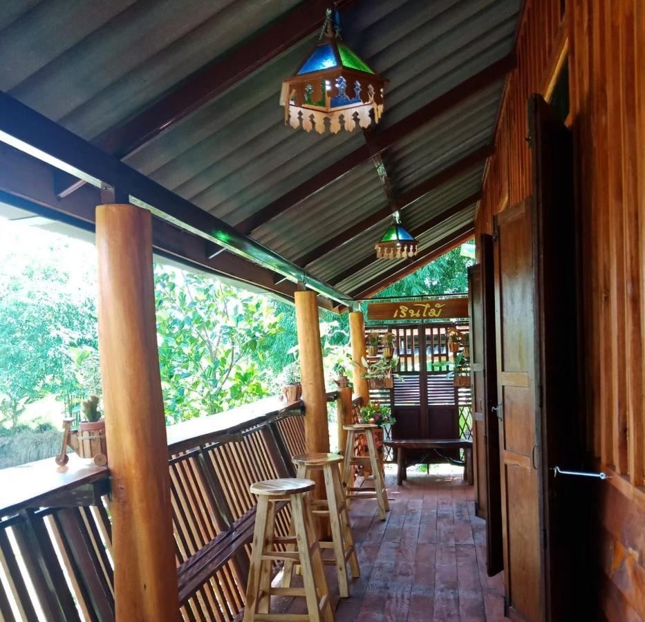 เรือนไทยใจสุขเอ๋ย Hotel Ban Bang Wa ภายนอก รูปภาพ