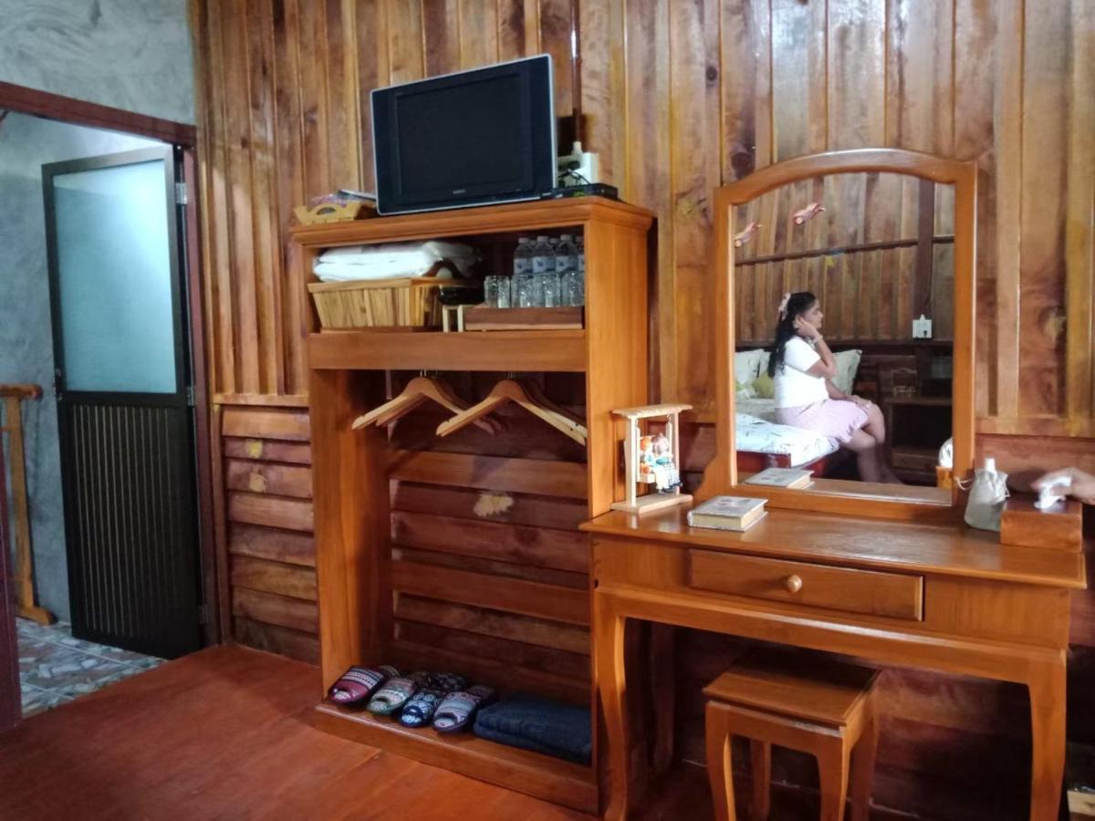 เรือนไทยใจสุขเอ๋ย Hotel Ban Bang Wa ภายนอก รูปภาพ