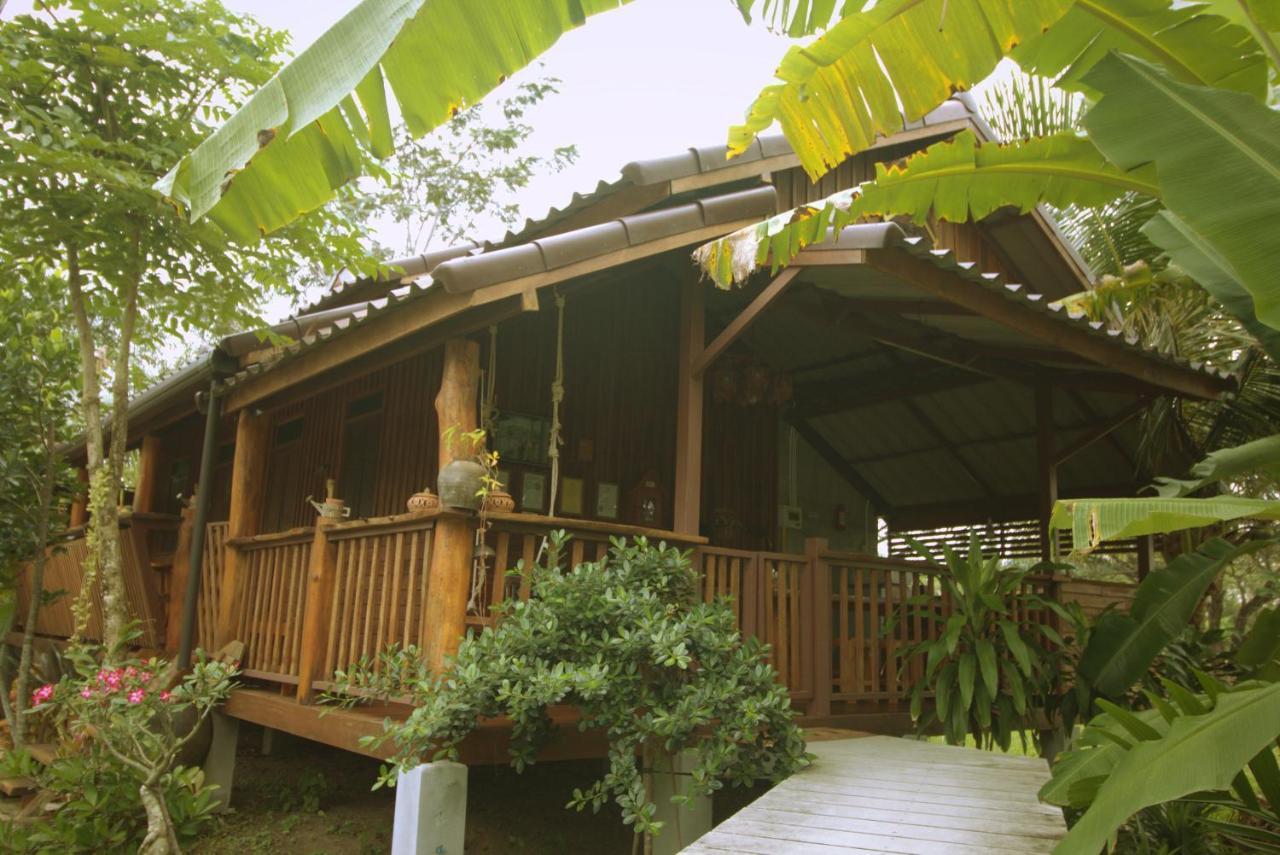เรือนไทยใจสุขเอ๋ย Hotel Ban Bang Wa ภายนอก รูปภาพ