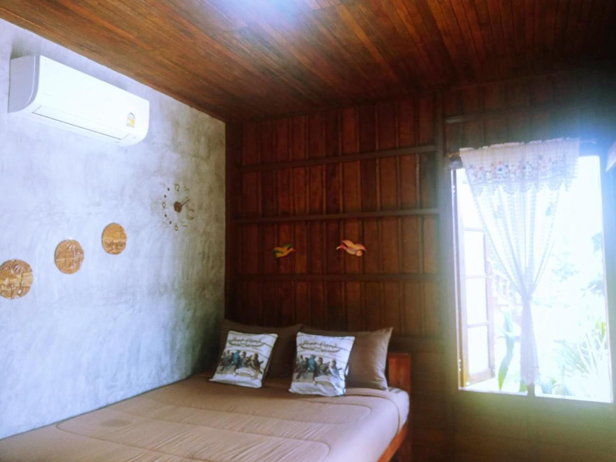เรือนไทยใจสุขเอ๋ย Hotel Ban Bang Wa ภายนอก รูปภาพ
