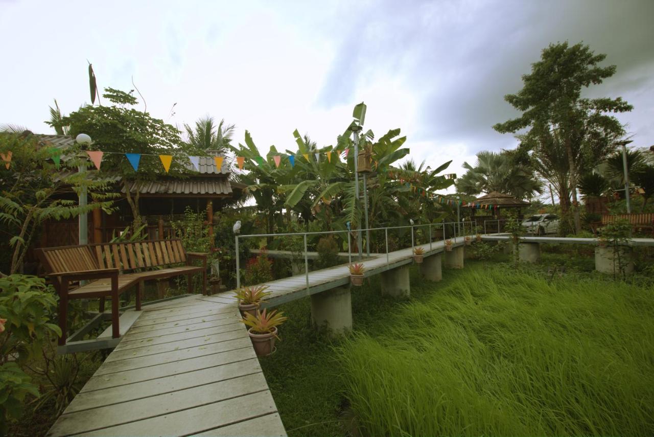 เรือนไทยใจสุขเอ๋ย Hotel Ban Bang Wa ภายนอก รูปภาพ