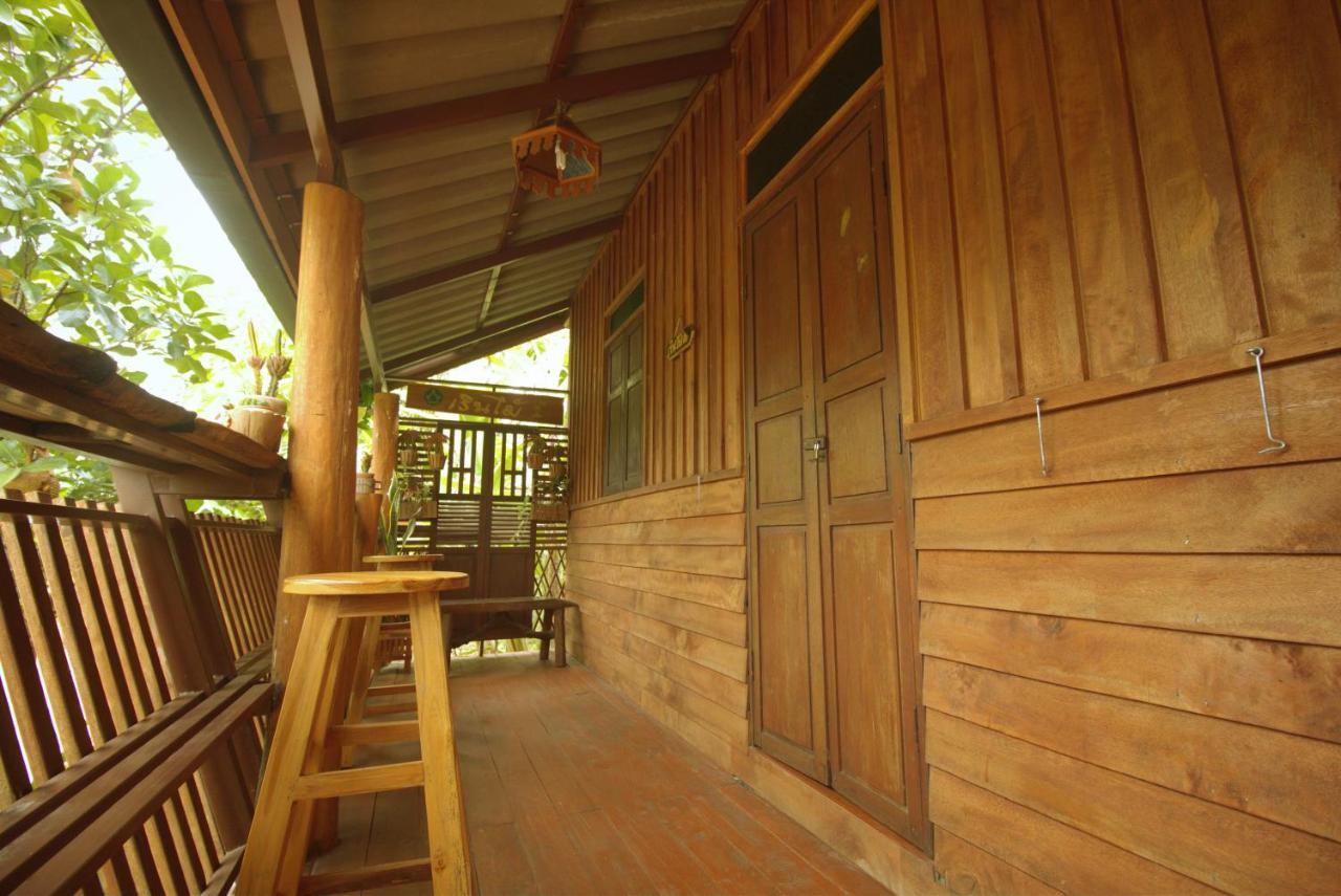 เรือนไทยใจสุขเอ๋ย Hotel Ban Bang Wa ภายนอก รูปภาพ