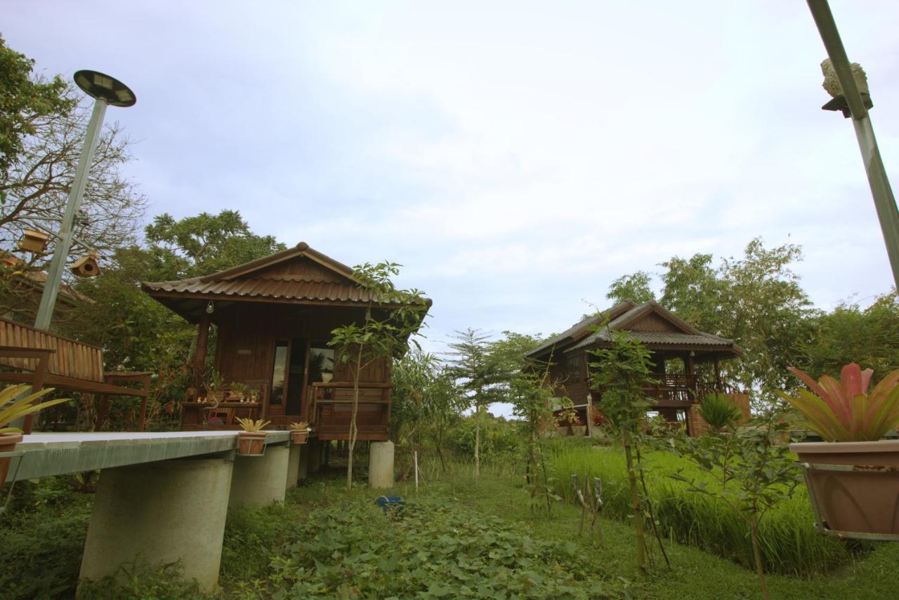 เรือนไทยใจสุขเอ๋ย Hotel Ban Bang Wa ภายนอก รูปภาพ